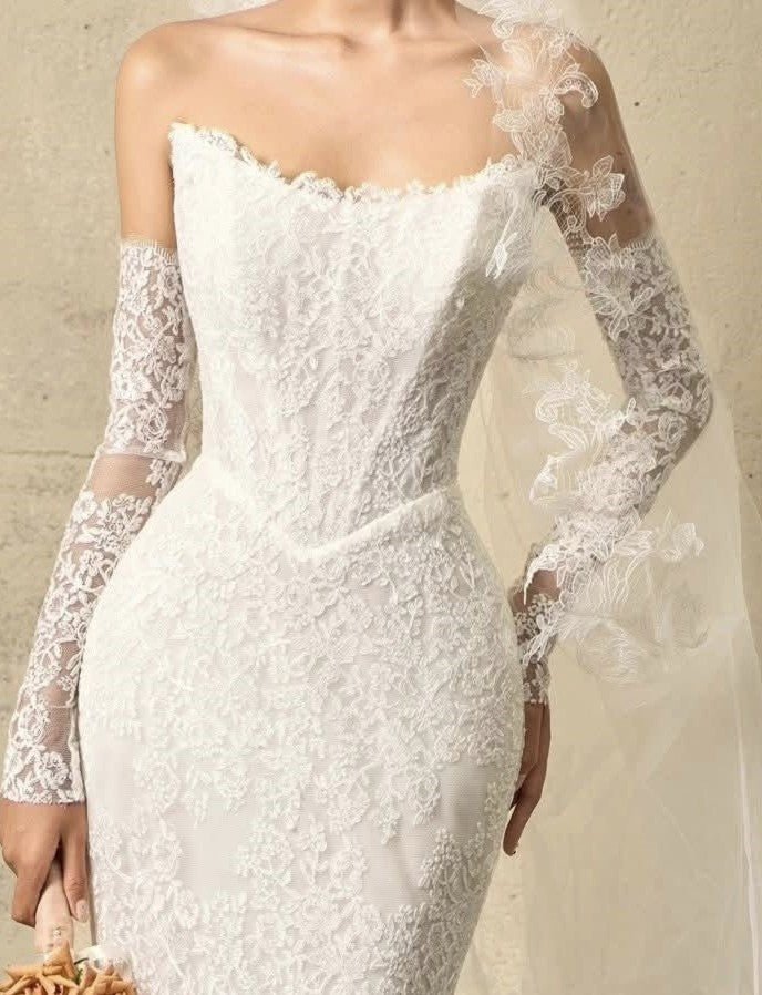 Off-Shoulder Lace Mermaid Wedding Dress – Floral Chantilly Lace, Illusion Sleeves & Elegant Fit Silhouette