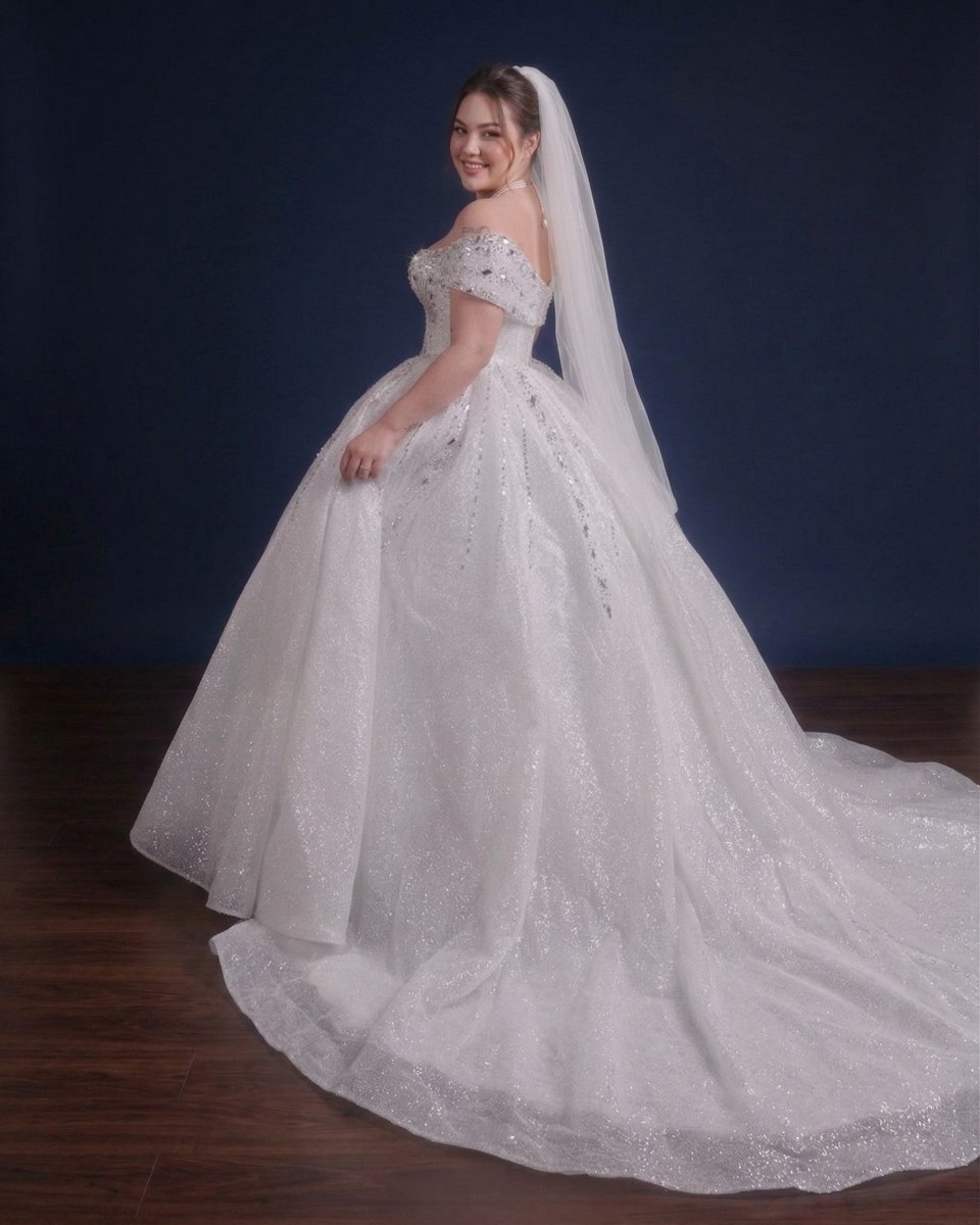 Plus Size Ball Gown Wedding Dress Off Shoulder Sparkly Princess Bridal Gown Corset - Wedding Dress - SilqueBridal