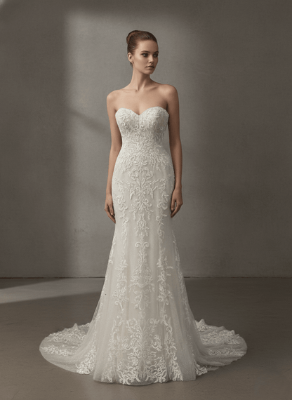 Strapless Lace Mermaid Wedding Dress Sweetheart Corset Bridal Gown Fitted Elegant Train Dress - Wedding Dress - SilqueBridal